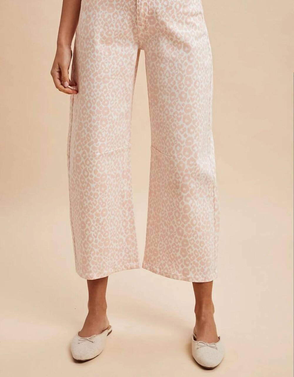 NEW ANNIEWEAR evie cropped barrel jeans in pink leopard